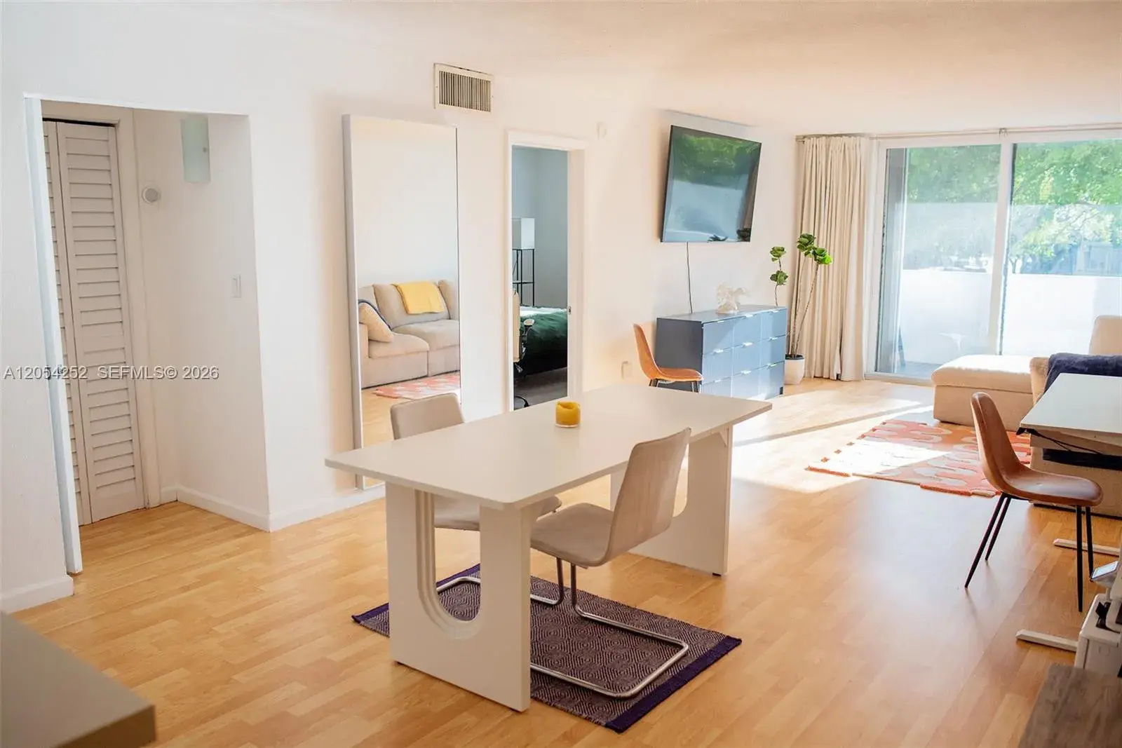 1045 10th St # 204, Miami Beach FL 33139