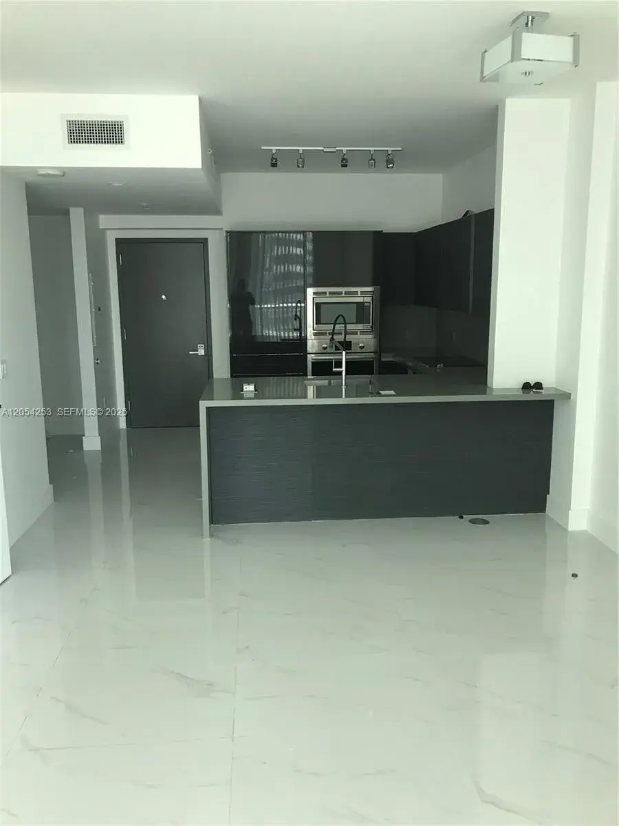 1080 Brickell Ave # 1607, Miami FL 33131