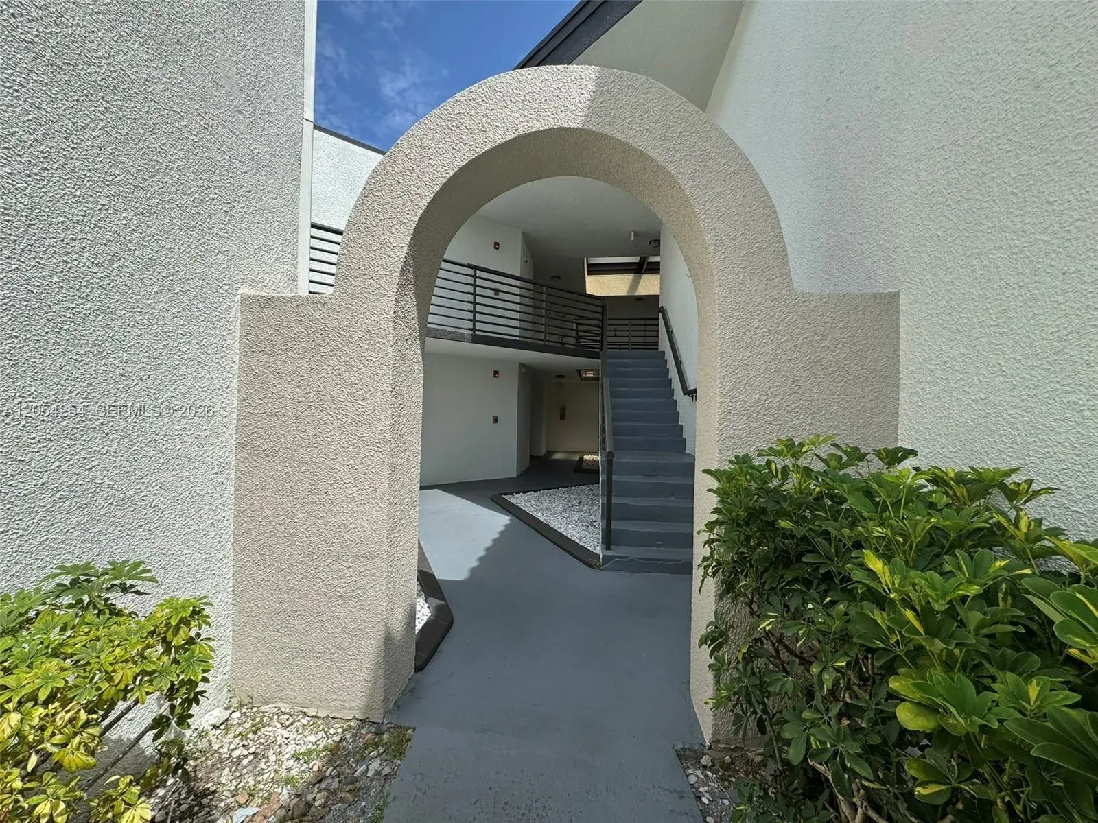 9711 Fontainebleau Blvd # D106, Miami FL 33172