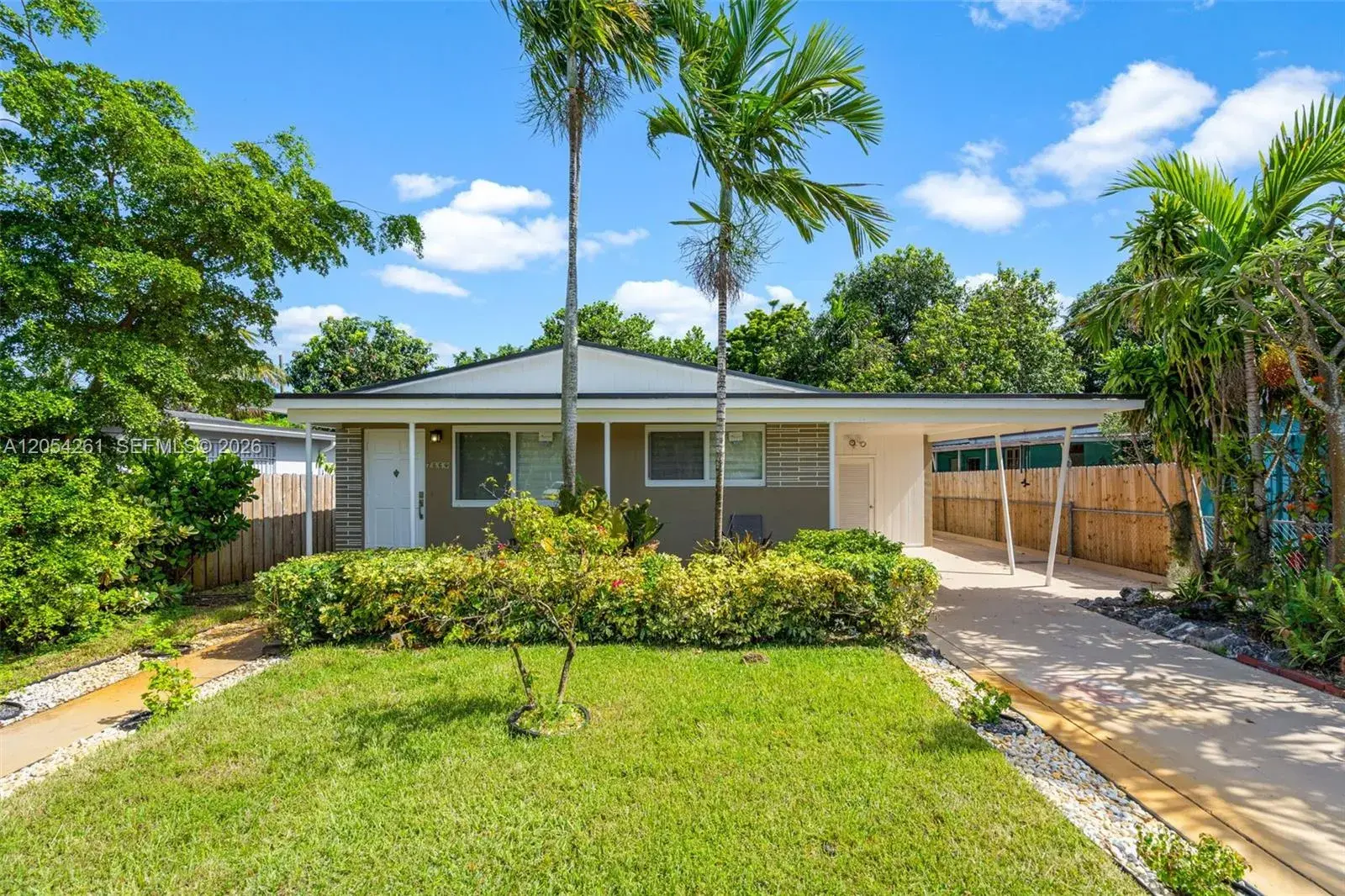 766 E 36th St, Hialeah FL 33013