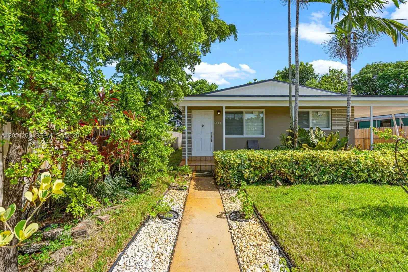 766 E 36th St, Hialeah FL 33013