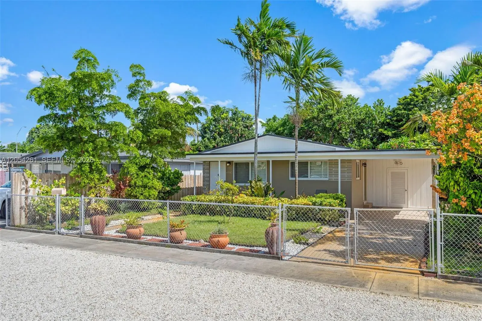 766 E 36th St, Hialeah FL 33013