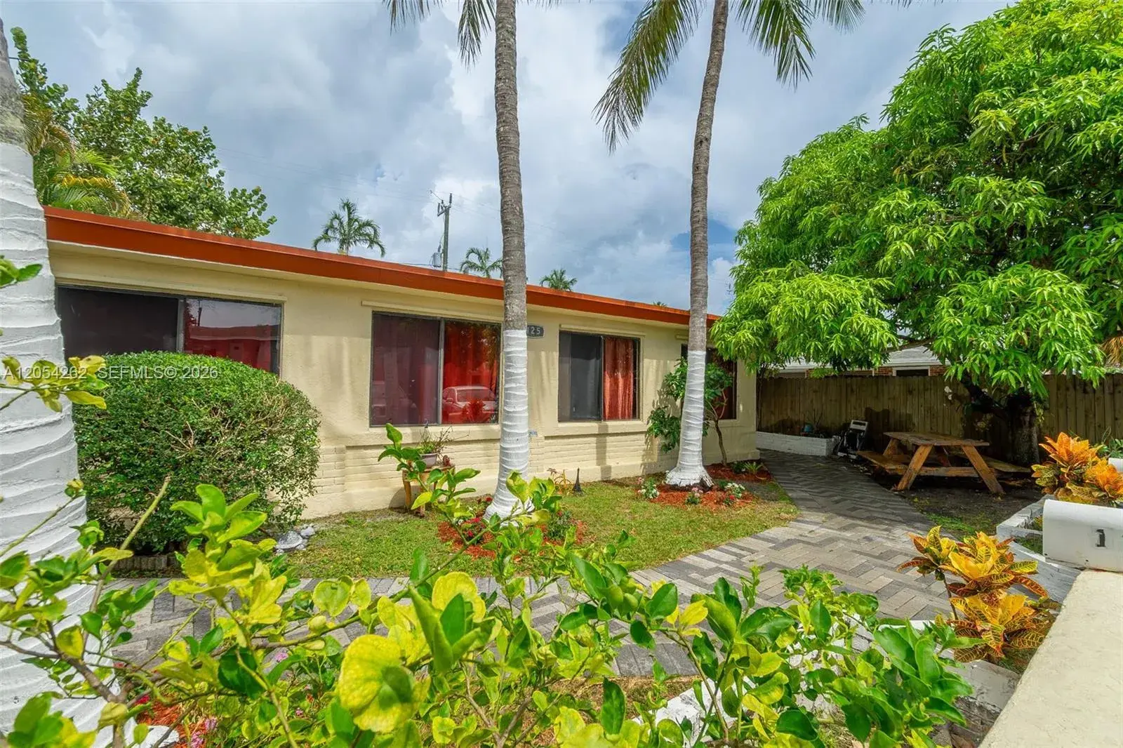 125 Cleveland St, Lake Worth FL 33461