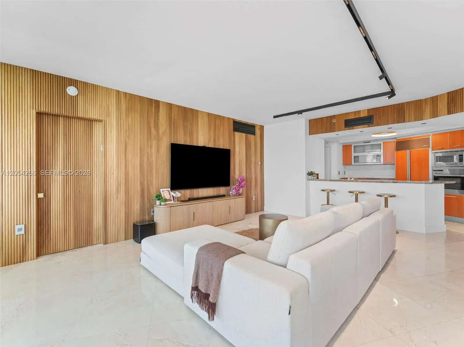 400 Alton Rd # 808, Miami Beach FL 33139