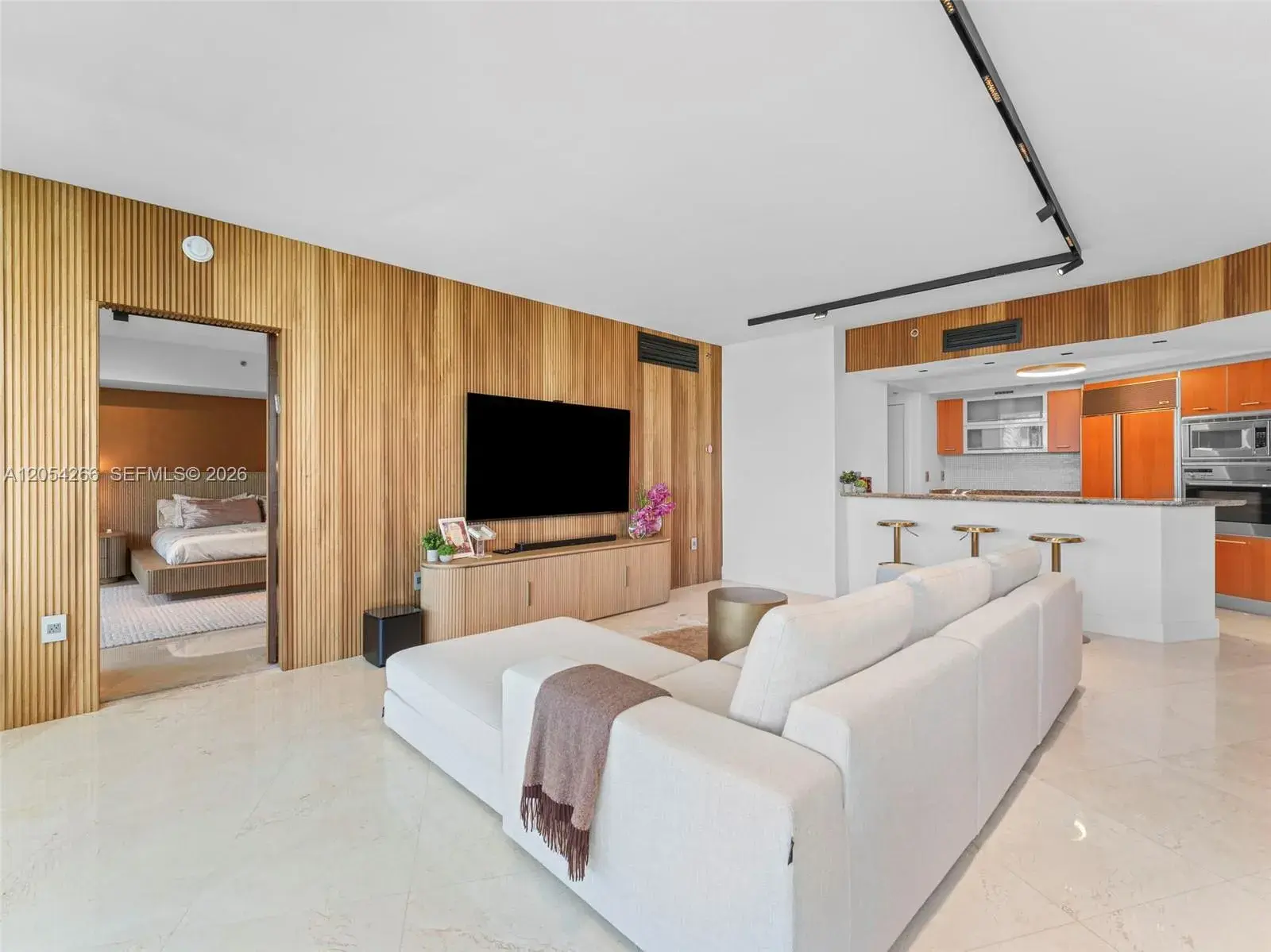 400 Alton Rd # 808, Miami Beach FL 33139