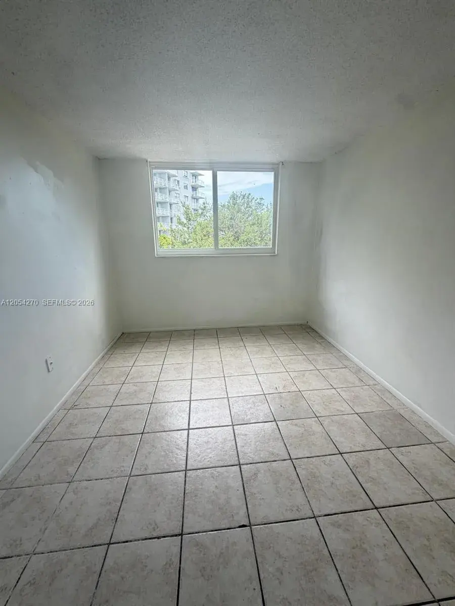 12500 NE 15th Ave # 402, North Miami FL 33161