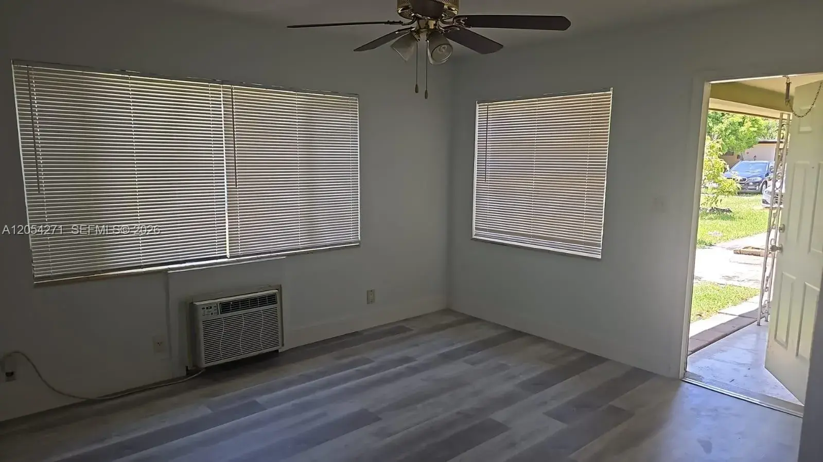 808 NE 10th St # 3, Hallandale Beach FL 33009