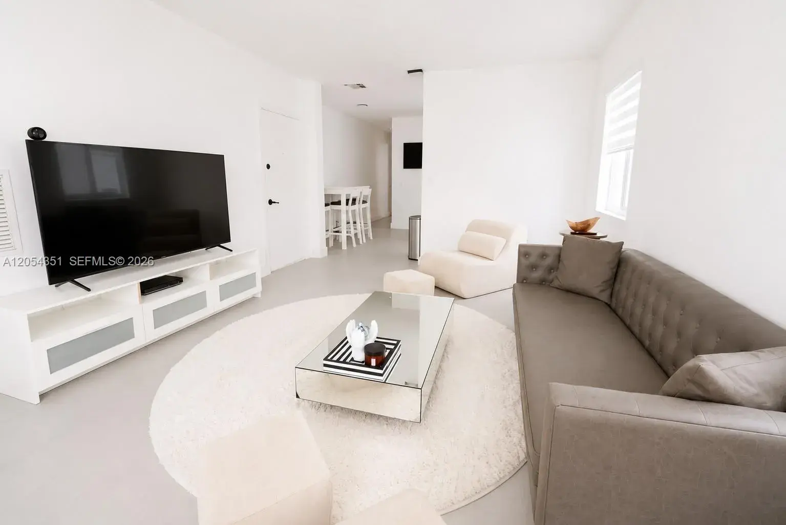 2 bedroom 2 bath Residential Lease for rent at 815 W 39th St # 3, Miami Beach FL 33140