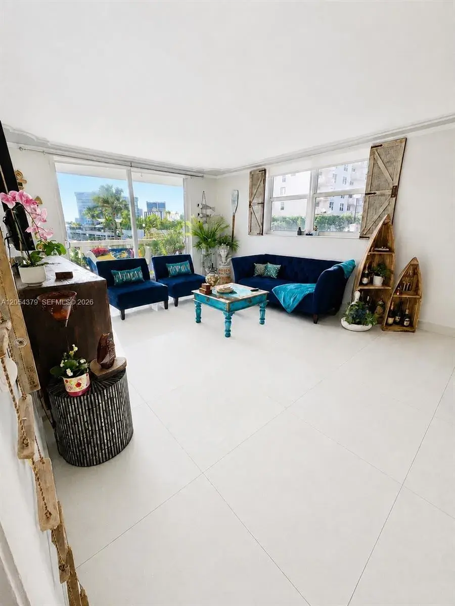 1893 S Ocean Dr # 212, Hallandale Beach FL 33009