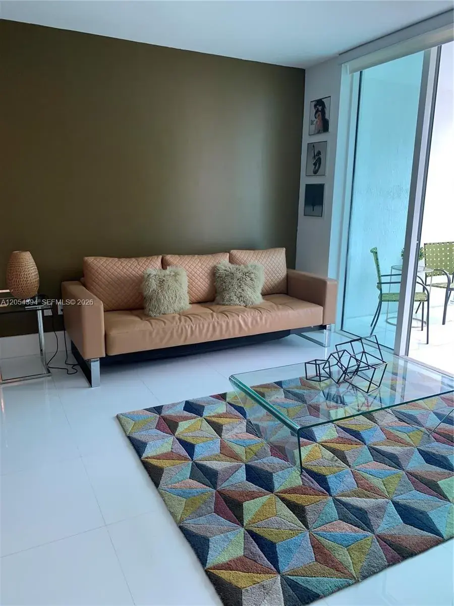 950 BRICKELL BAY DRIVE # 1900, Miami FL 33131