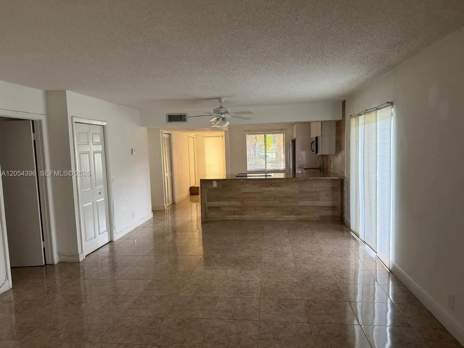 178 Lakeview Dr # 101, Weston FL 33326