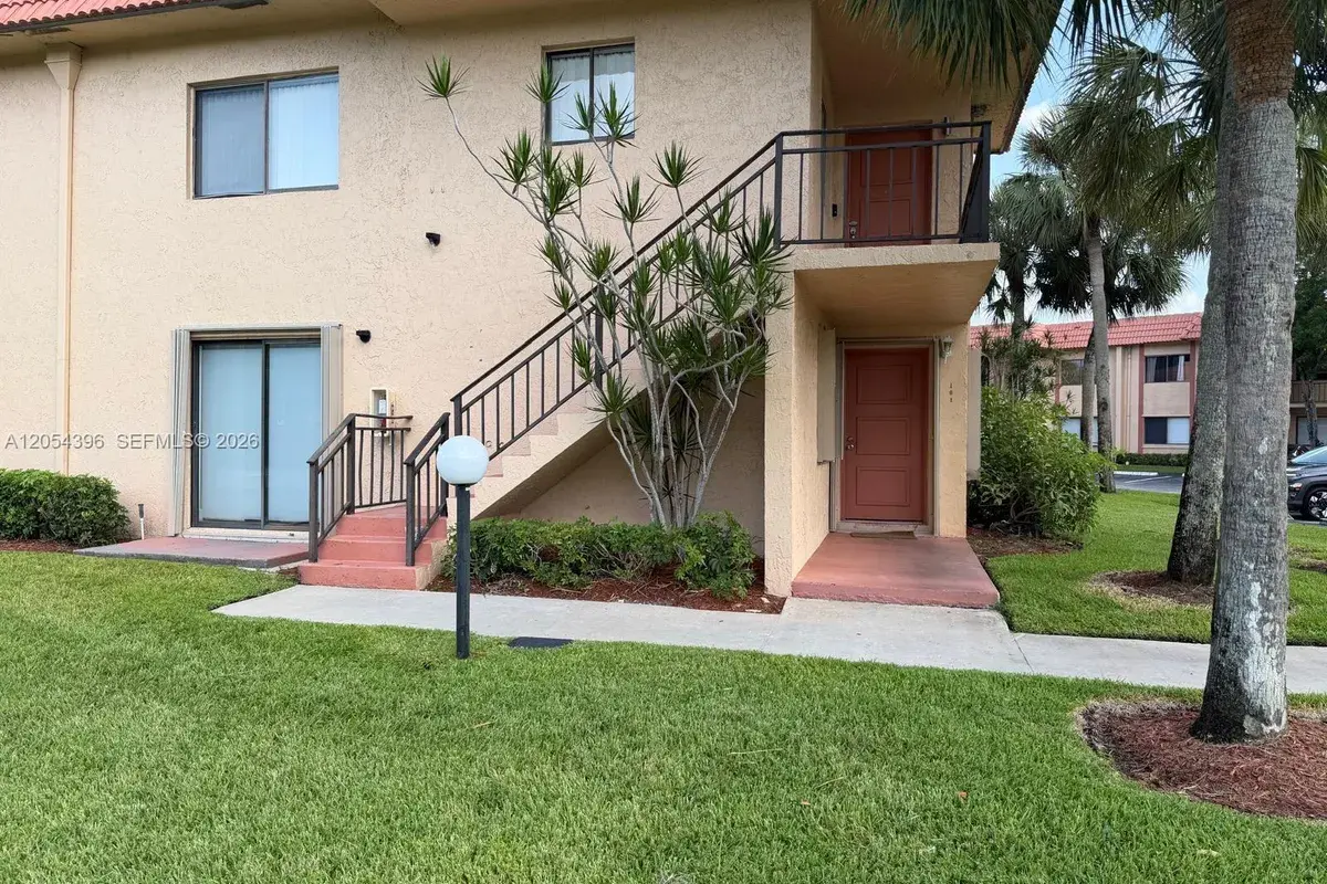 178 Lakeview Dr # 101, Weston FL 33326
