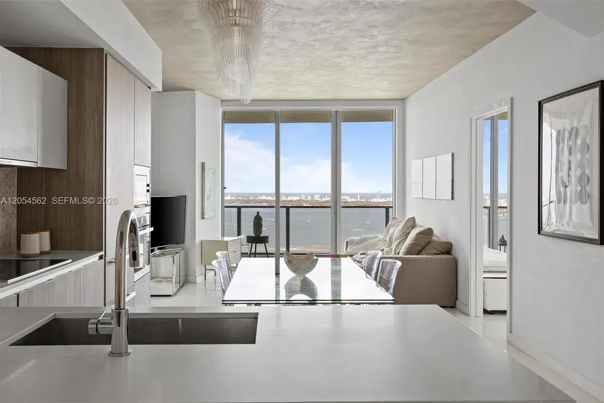 2900 NE 7th Ave # 4205, Miami FL 33137