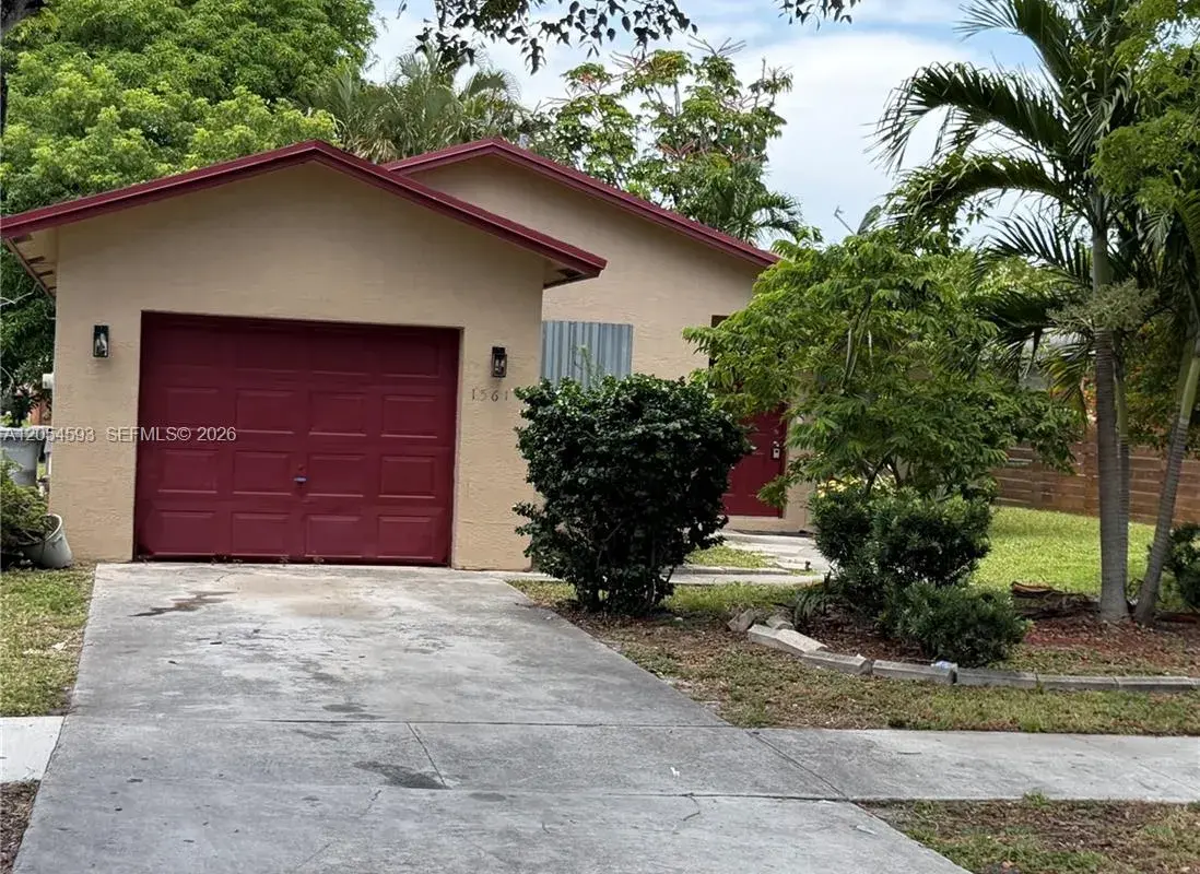 1561 NW 7th Ter, Pompano Beach FL 33060