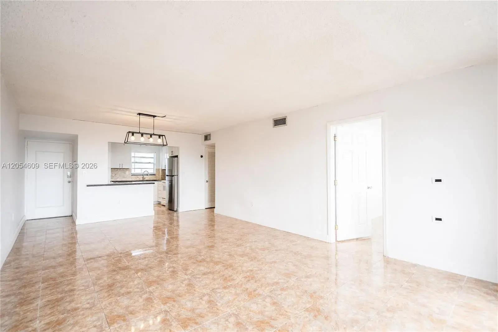 7850 Byron Ave # 207, Miami Beach FL 33141
