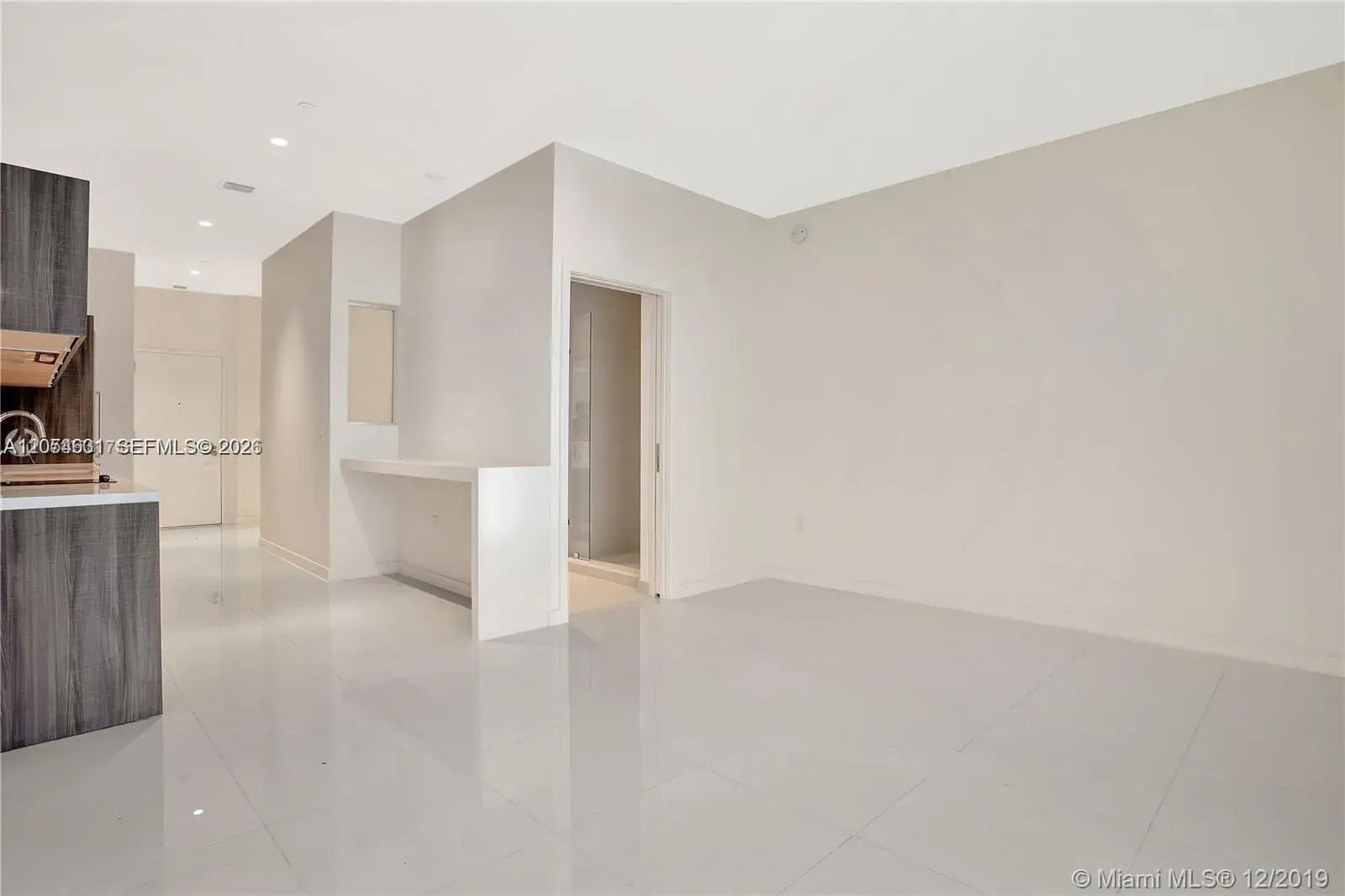 851 NE 1st Ave # 504, Miami FL 33132