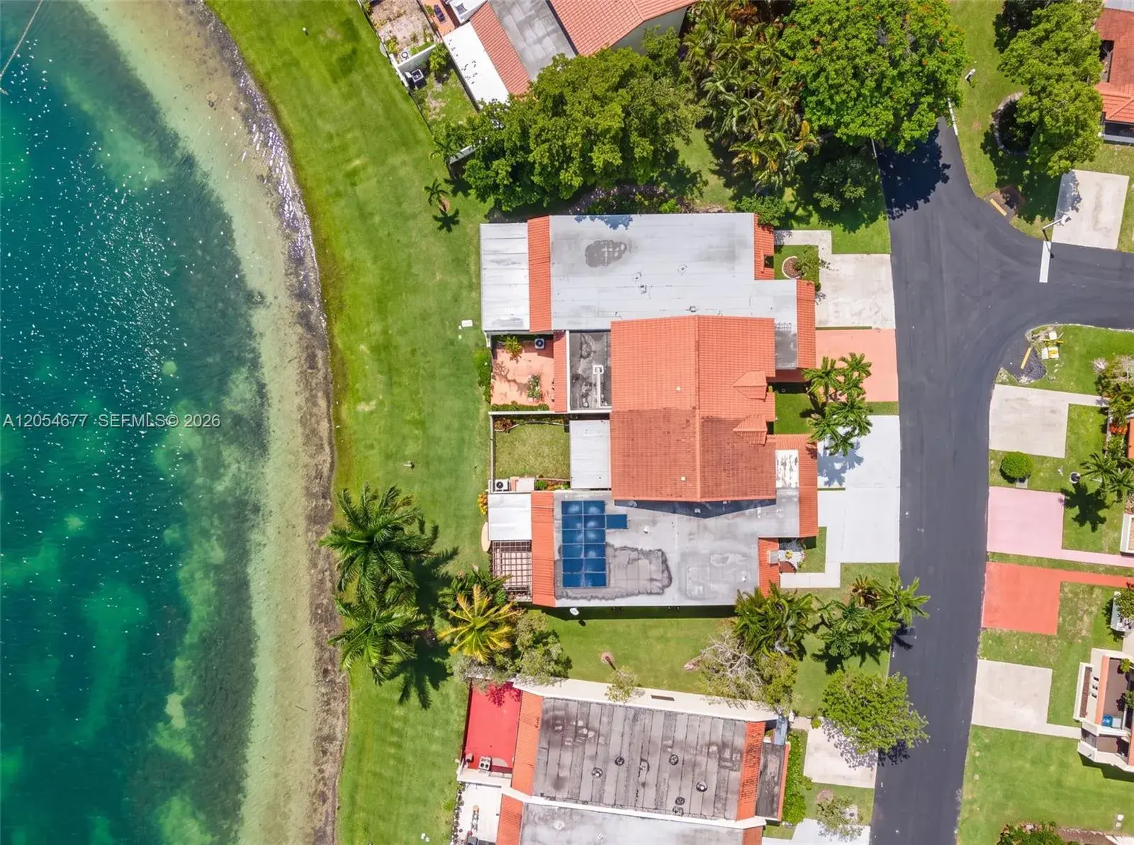 19113 NW 64th Ct, Hialeah FL 33015