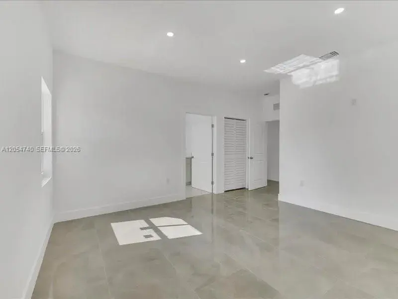 2 bedroom 2 bath Residential for sale at 1539 SW 44TH AVE, Fort Lauderdale FL 33317