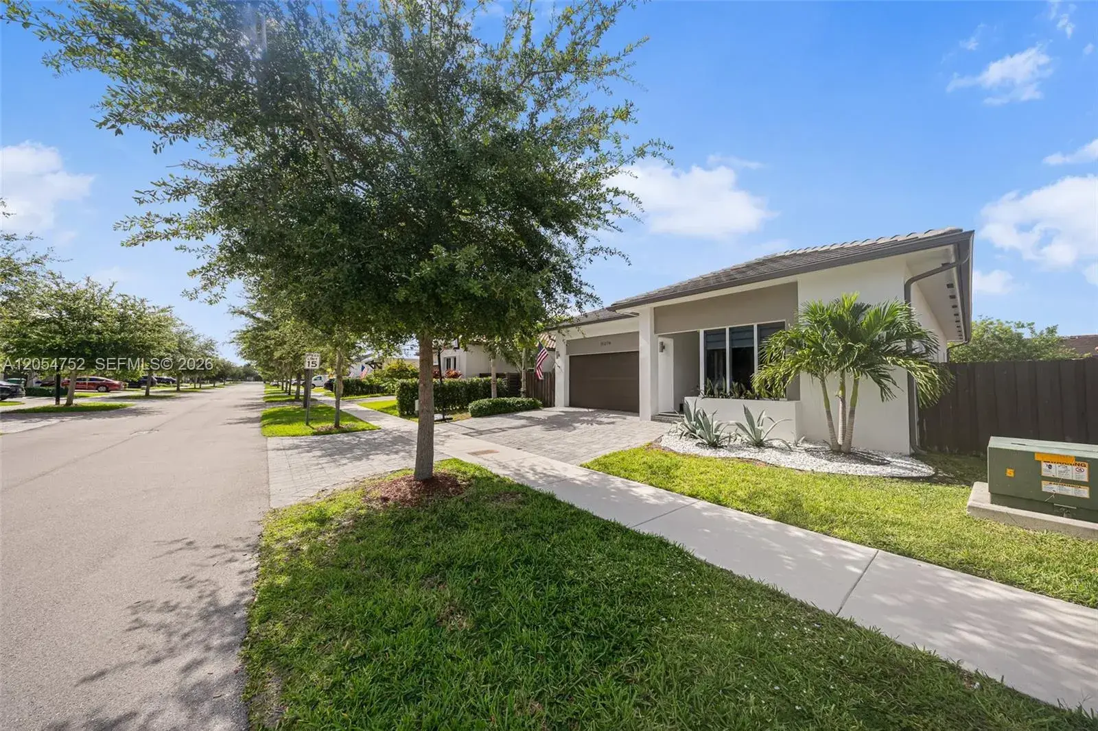 15274 SW 176th Ln, Miami FL 33187
