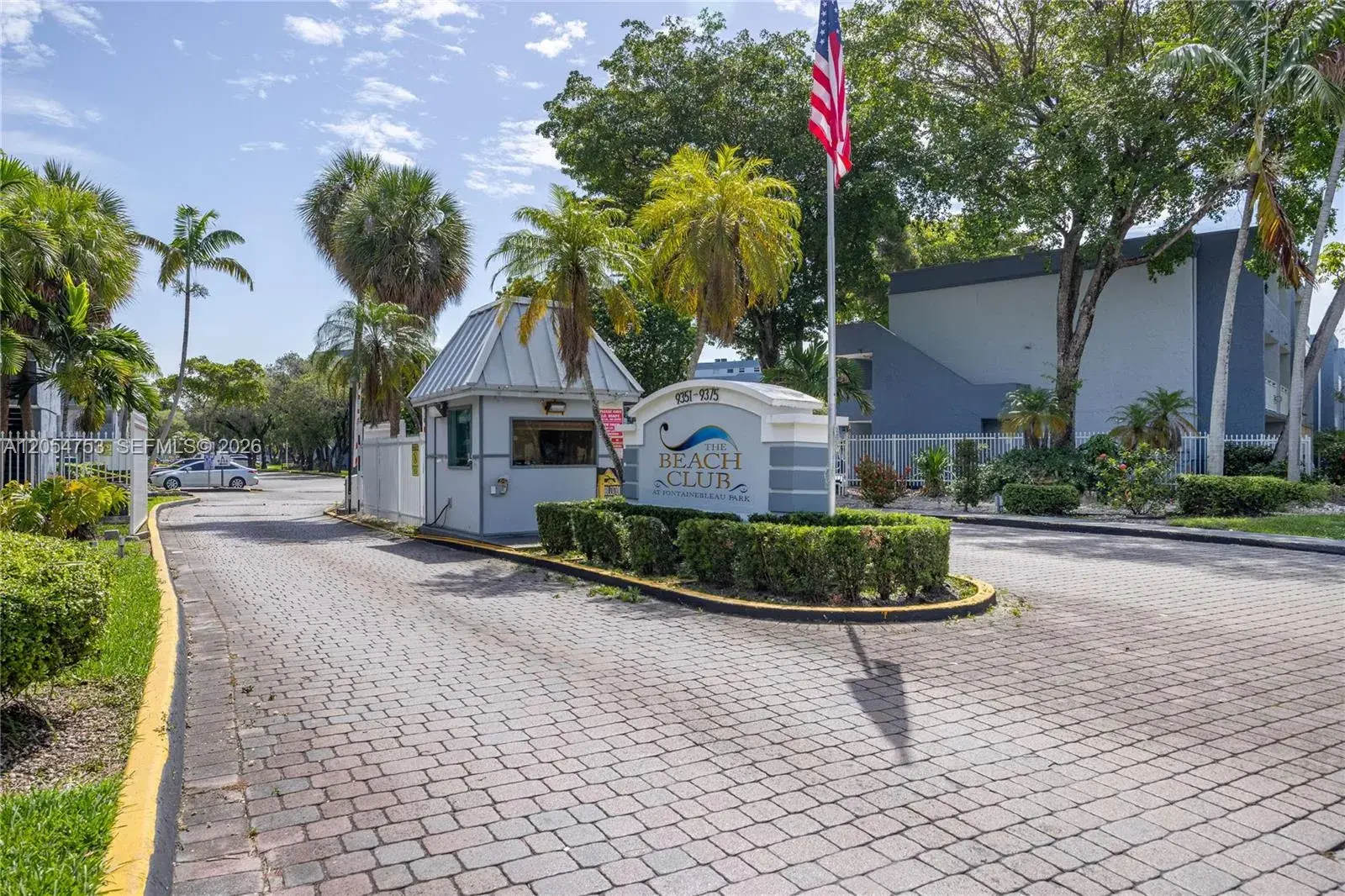2 bedroom 2 bath Residential for sale at 9365 Fontainebleau Blvd # E205, Miami FL 33172