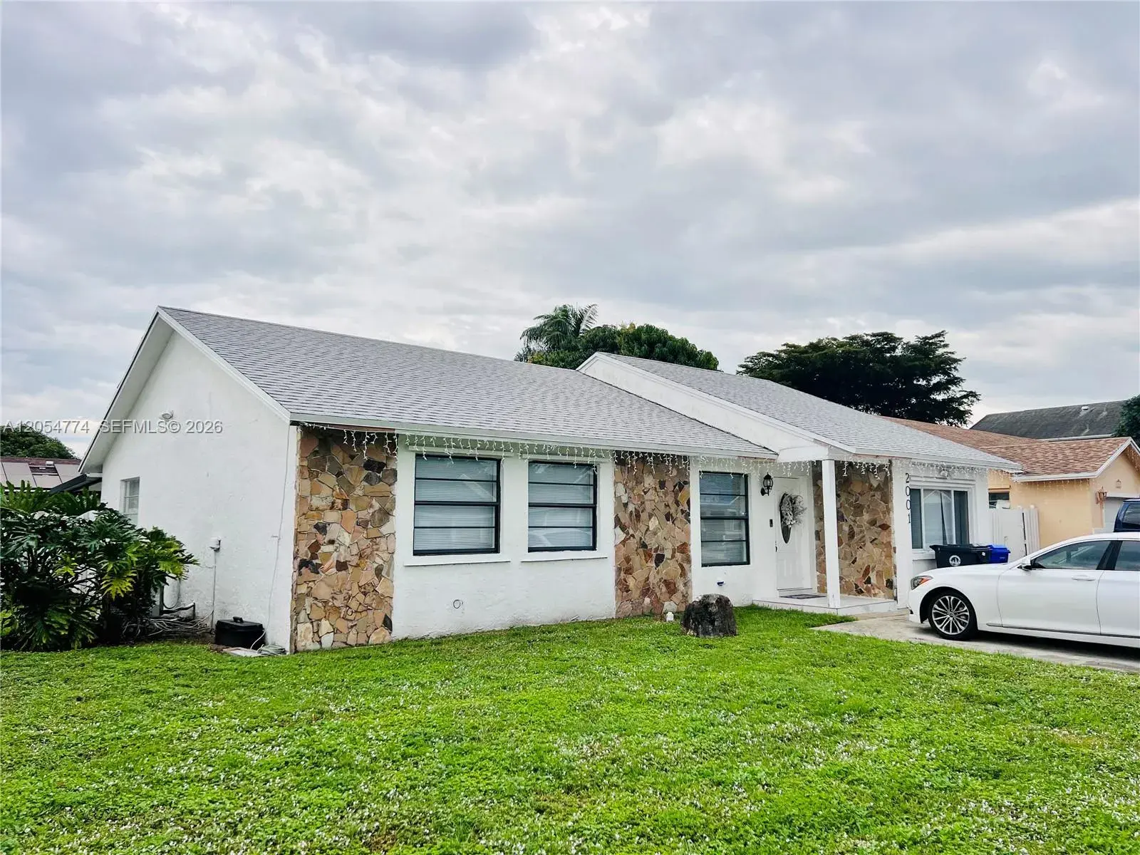 4 bedroom 3 bath Residential for sale at 2001 SW 85th Ave, North Lauderdale FL 33068