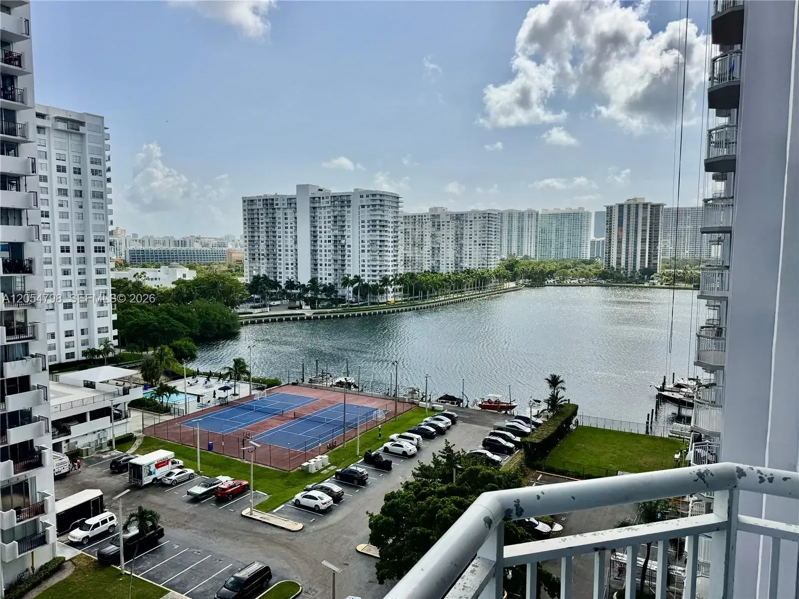 2 bedroom 2 bath Residential for sale at 18051 Biscayne Blvd # 1002, Aventura FL 33160