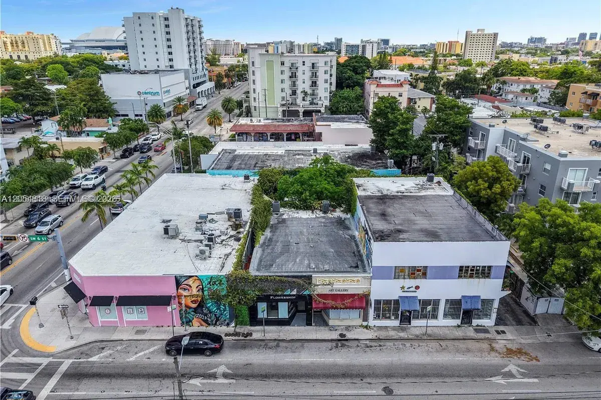 523 SW 12th Ave, Miami FL 33130