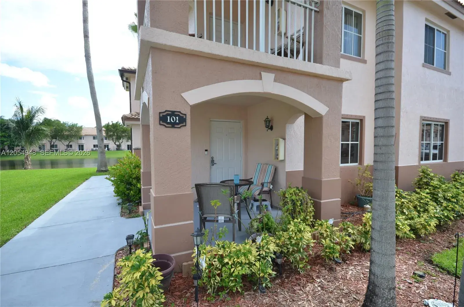 3 bedroom 2 bath Residential for sale at 1270 SE 27th St # 101, Homestead FL 33035