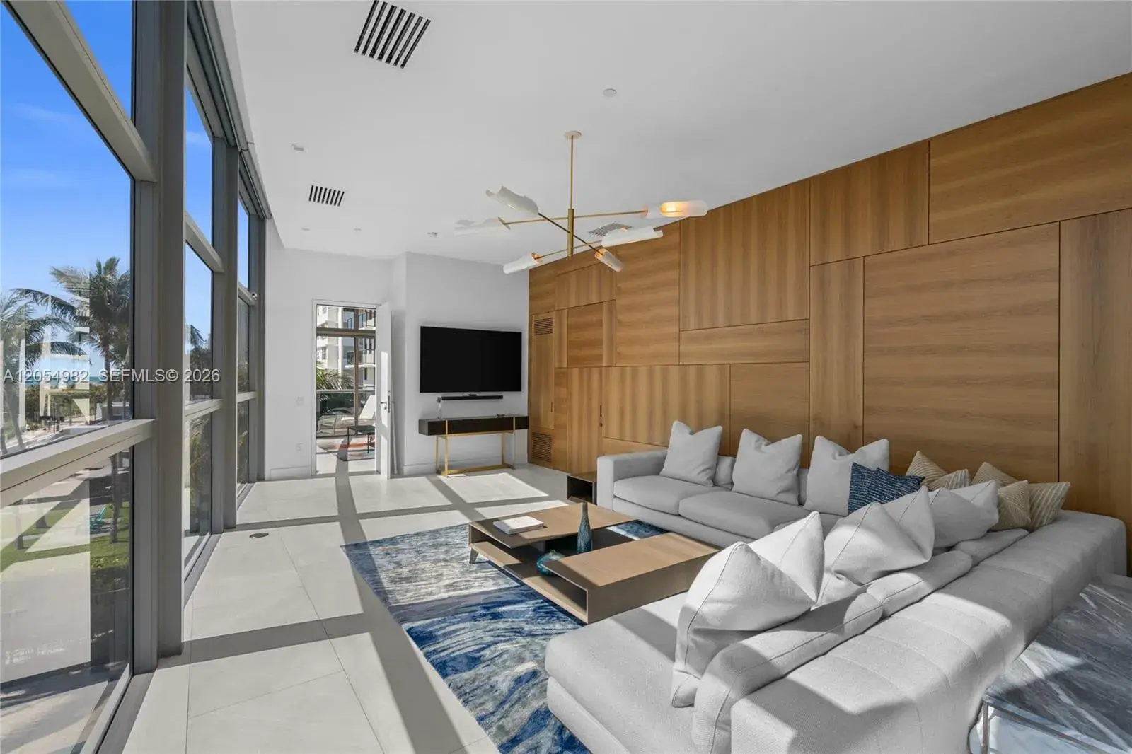 5875 Collins Ave # 401, Miami Beach FL 33140