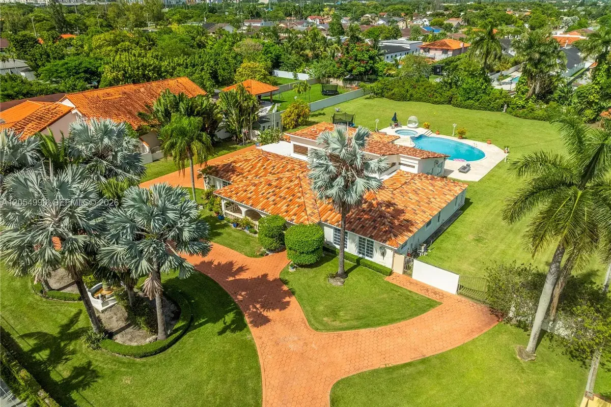 2605 SW 115th Ave, Miami FL 33165