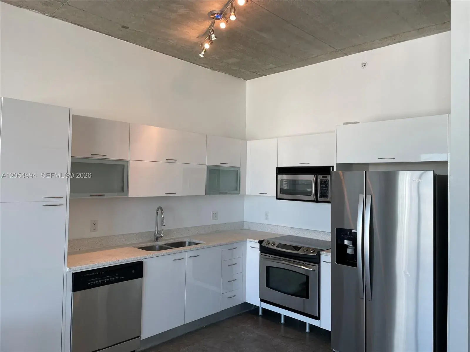 133 NE 2 AVE # 2615, Miami FL 33132
