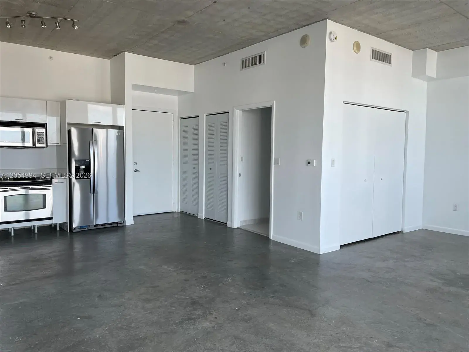 133 NE 2 AVE # 2615, Miami FL 33132