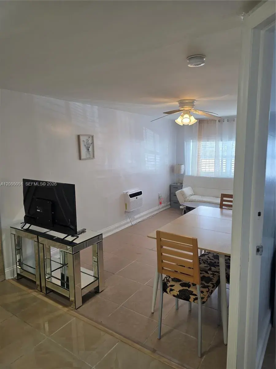 5712 Hollywood Blvd # 1, Hollywood FL 33021