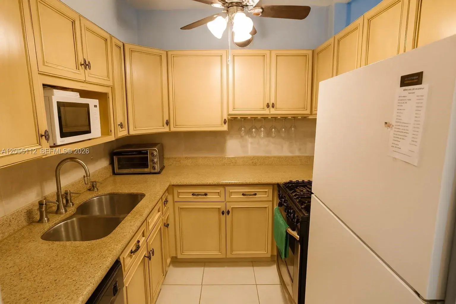 901 SW 11th Ave # 4H, Hallandale Beach FL 33009