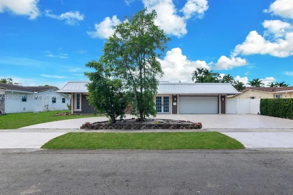 3321 N 37th St, Hollywood FL 33021