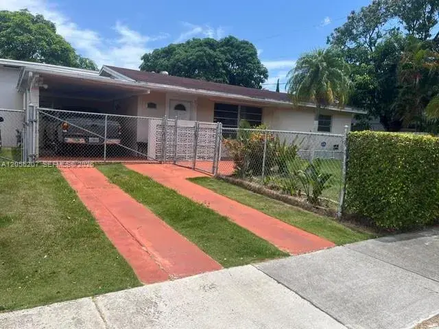 3 bedroom 2 bath Residential for sale at 17861 SW 112th Pl, Miami FL 33157