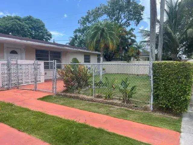 17861 SW 112th Pl, Miami FL 33157