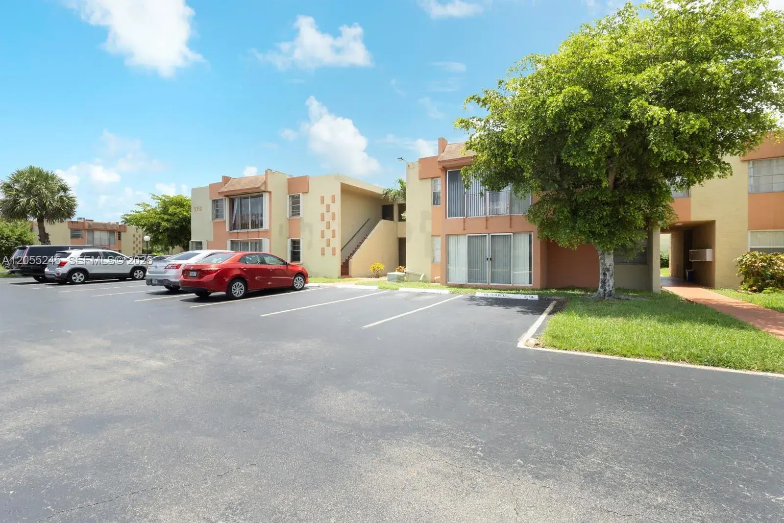 2 bedroom 1 bath Residential for sale at 9350 W Flagler St # 208B, Miami FL 33174