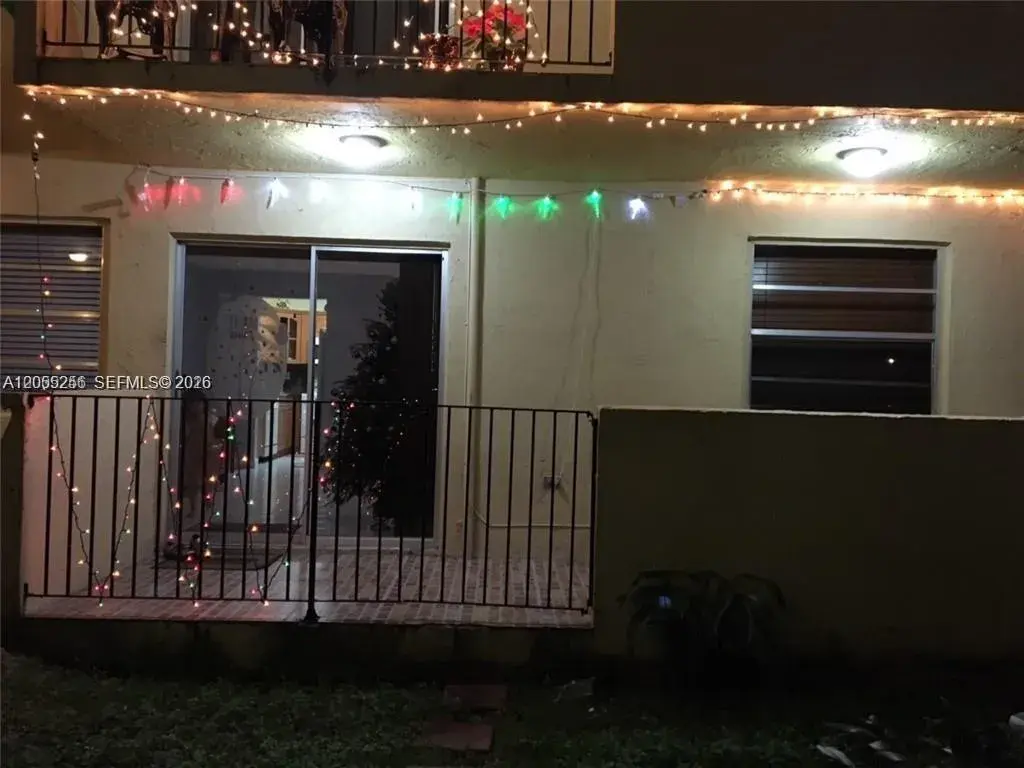 2 bedroom 2 bath Residential for sale at 1221 SW 122nd Ave # 105, Miami FL 33184