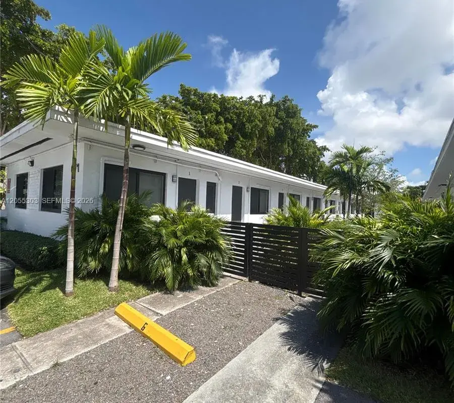 671 SW 7th St # 7, Miami FL 33130