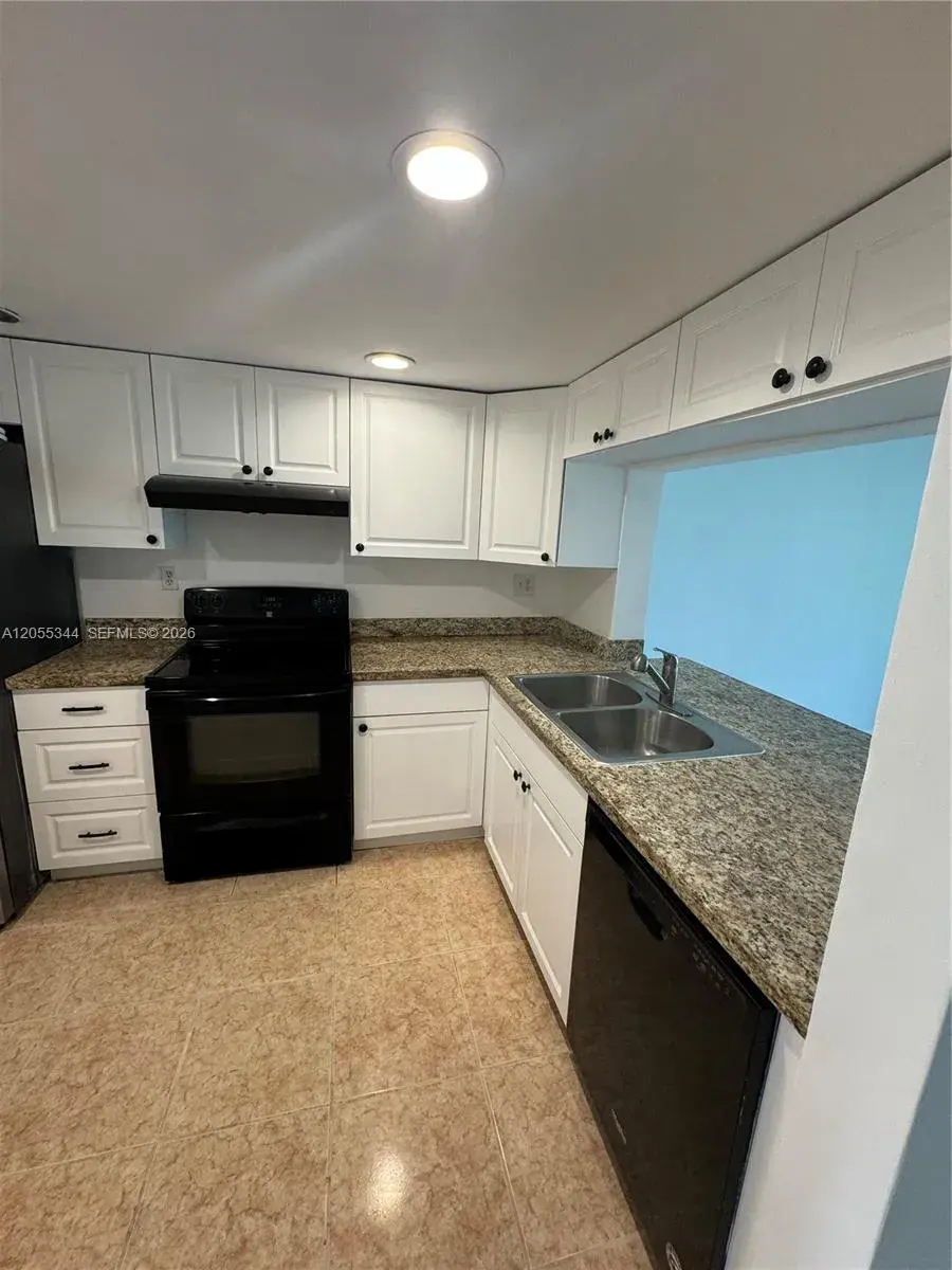 9050 NW 28th St # 136, Coral Springs FL 33065