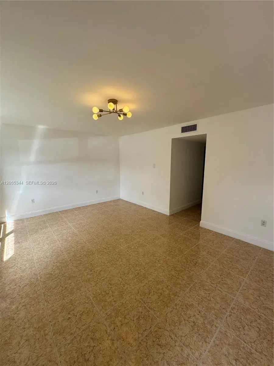 9050 NW 28th St # 136, Coral Springs FL 33065