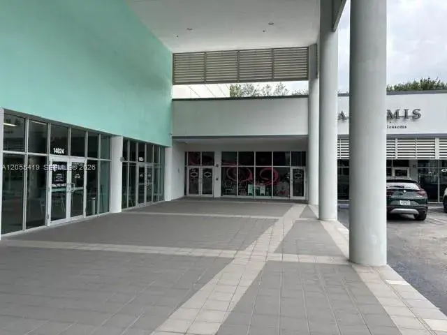 14028 SW 8th St, Miami FL 33184