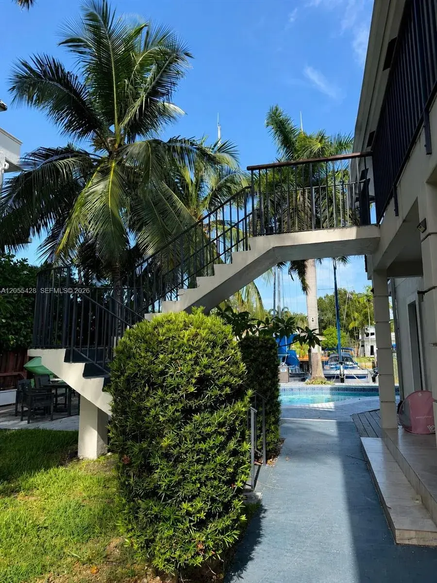 313 Hendricks Isle # 4, Fort Lauderdale FL 33301