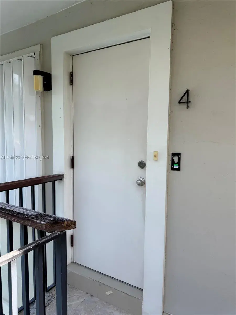 313 Hendricks Isle # 4, Fort Lauderdale FL 33301