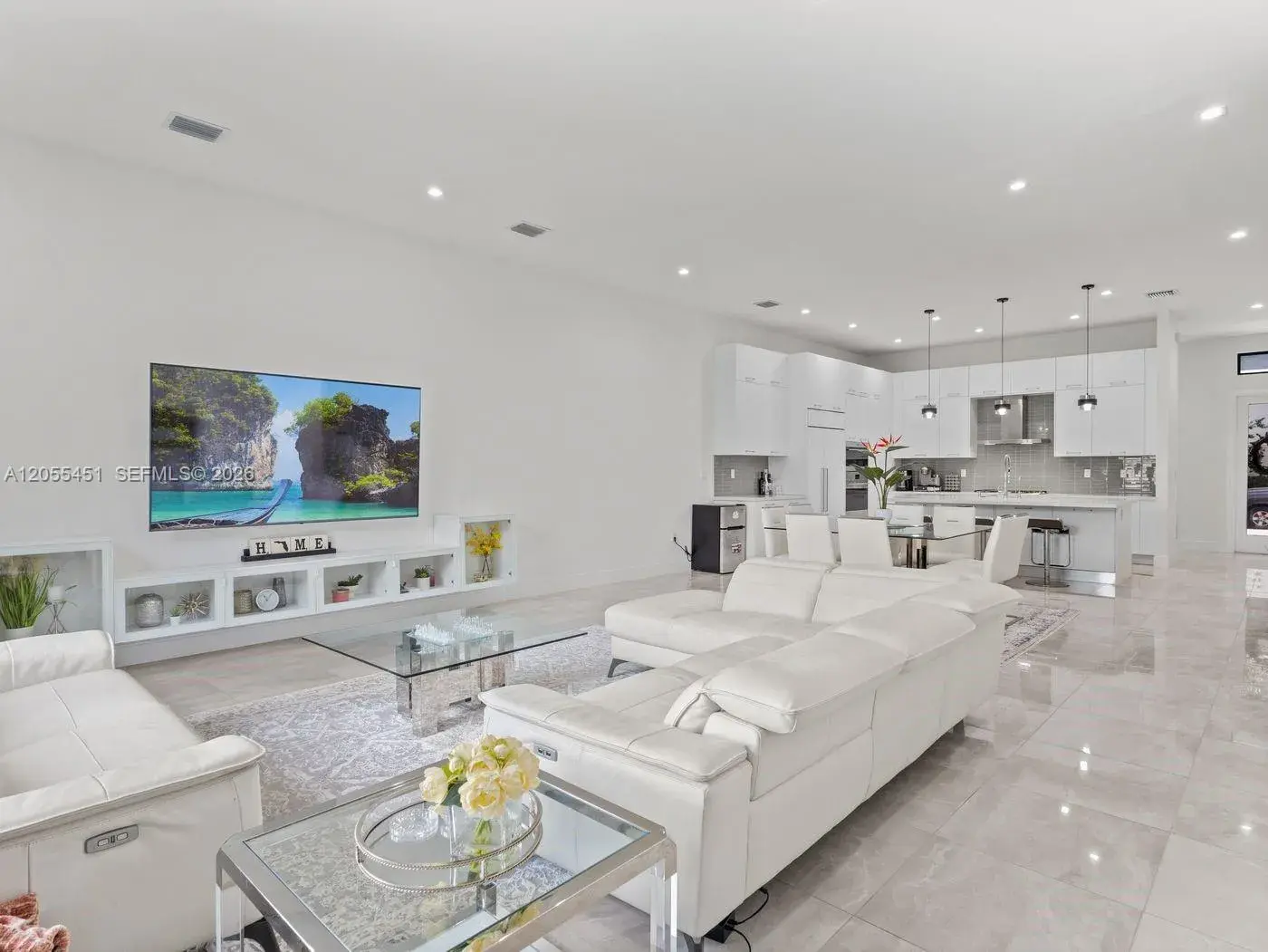 8143 NW 47th Ter, Doral FL 33166