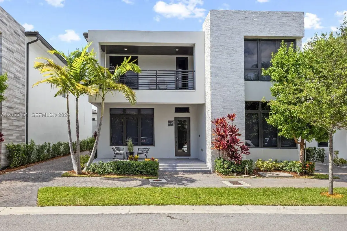 8143 NW 47th Ter, Doral FL 33166