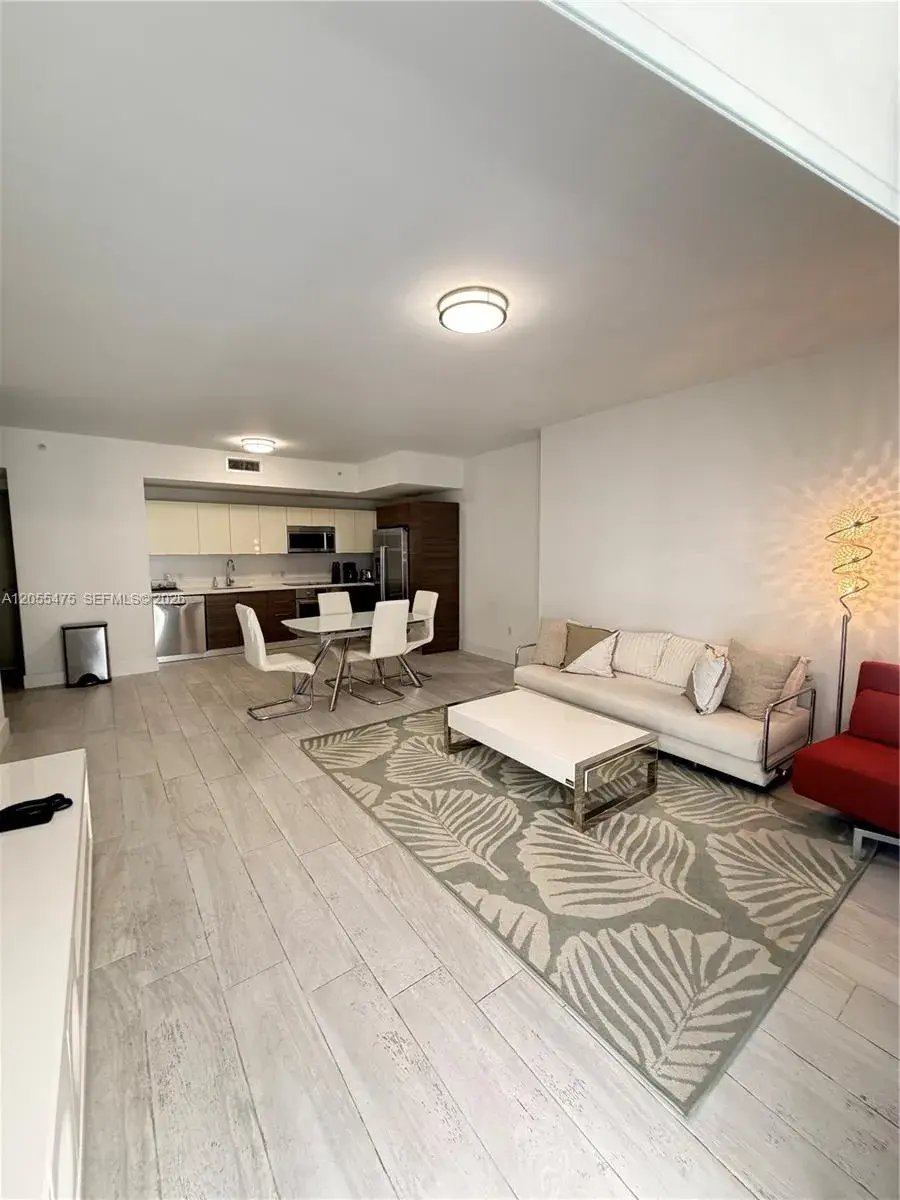 1010 SW 2nd Ave # 707, Miami FL 33130