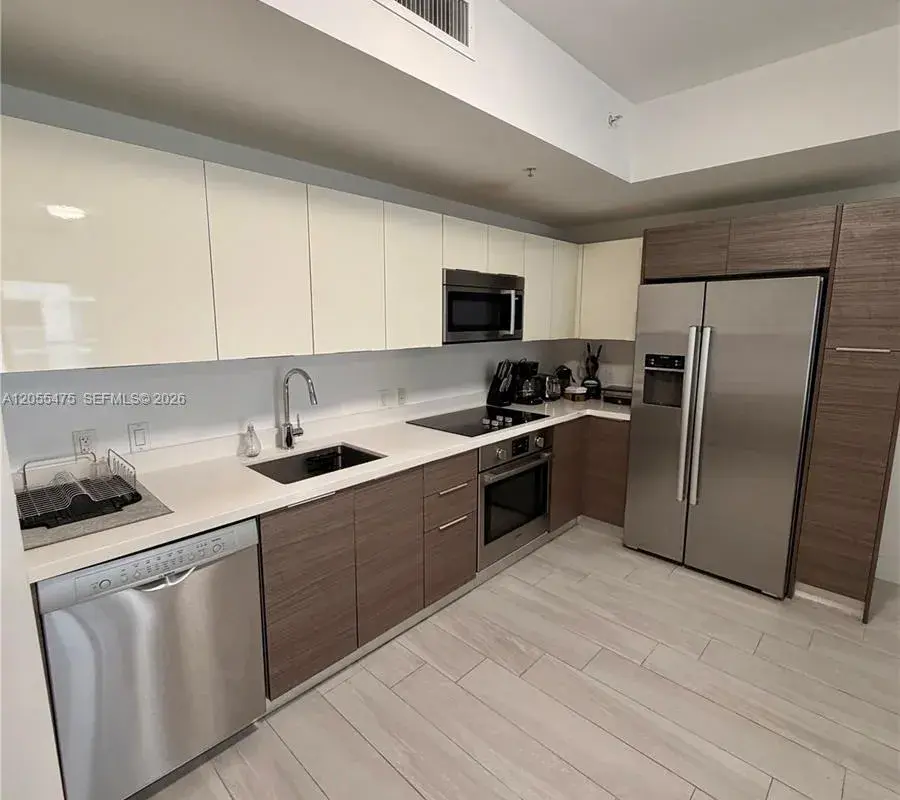1010 SW 2nd Ave # 707, Miami FL 33130