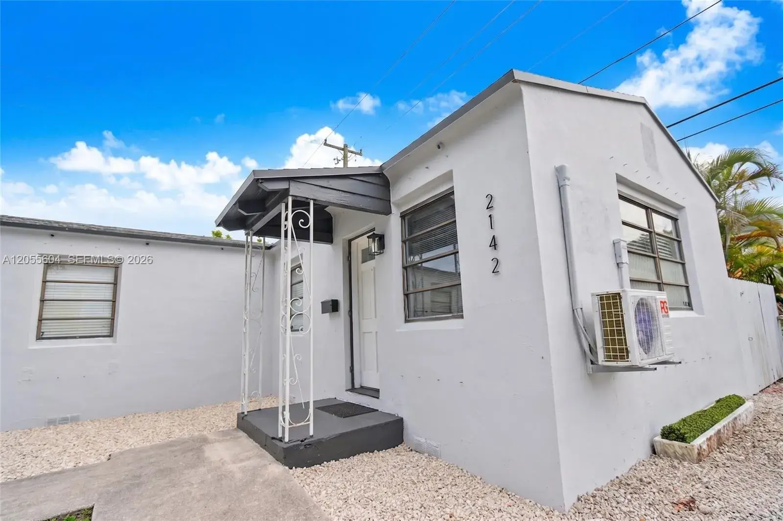2140 Monroe Ter, Hollywood FL 33020